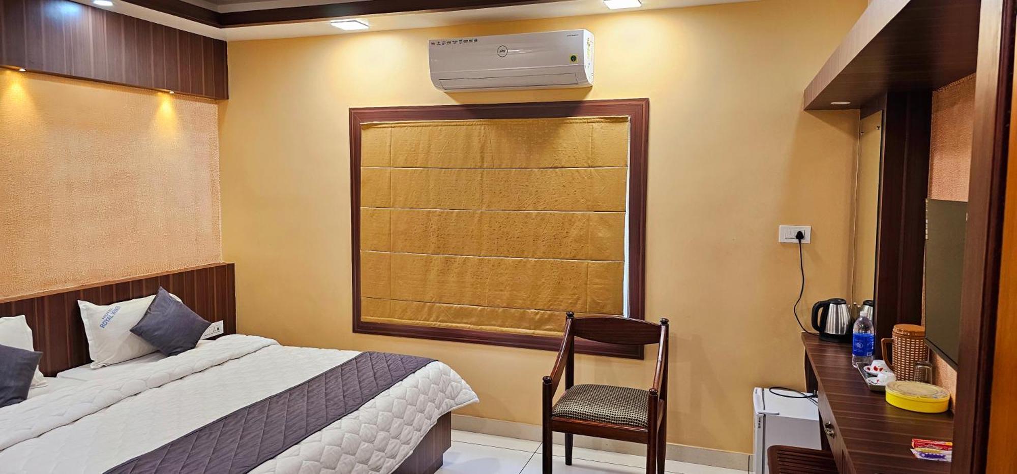 Hotel Royal Wings Elur Luaran gambar