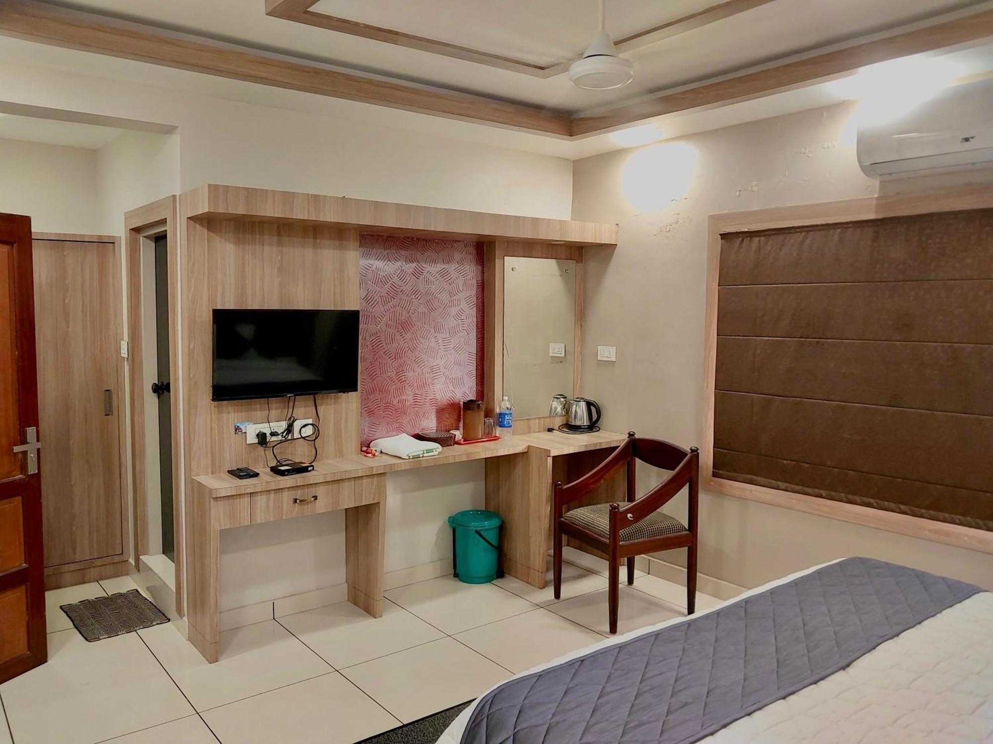 Hotel Royal Wings Elur Luaran gambar